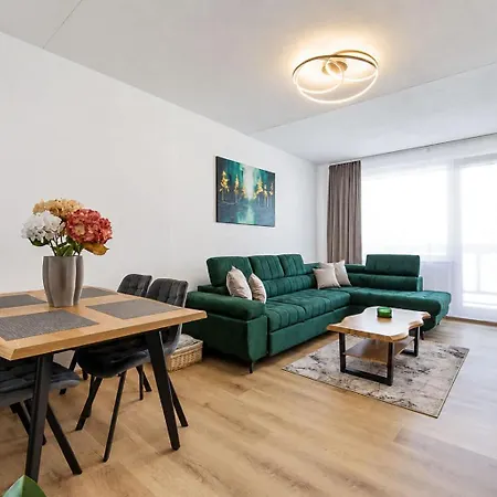 Spacious Family For 6 - Lift & Balcony Apartmán Kosice