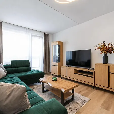 Spacious Family For 6 - Lift & Balcony * Kosice