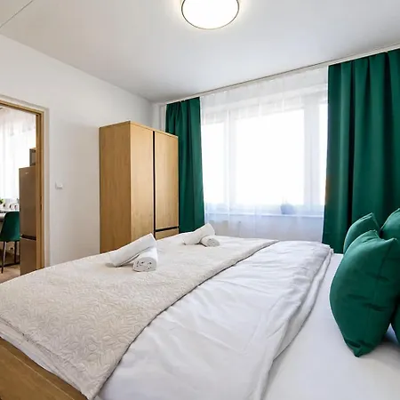 Spacious Family For 6 - Lift & Balcony Kosice