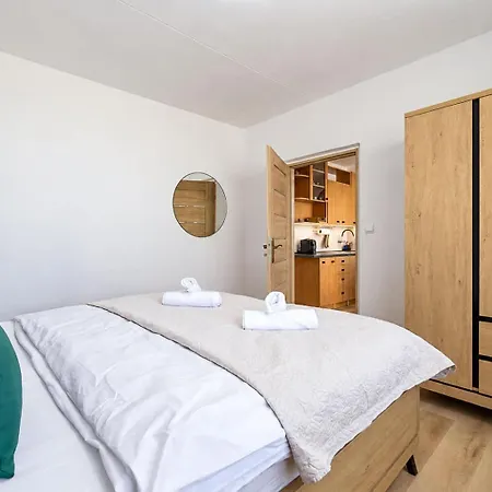 Spacious Family For 6 - Lift & Balcony Apartmán *