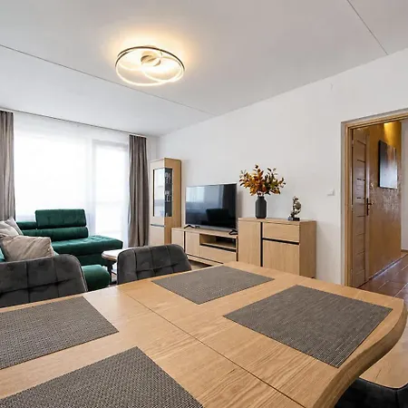 Apartmán Spacious Family For 6 - Lift & Balcony Kosice