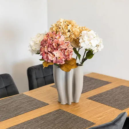 Spacious Family For 6 - Lift & Balcony Apartmán *