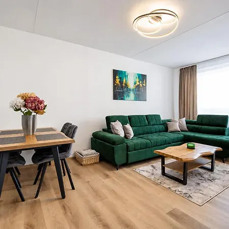 Apartmán Spacious Family For 6 - Lift & Balcony Kosice